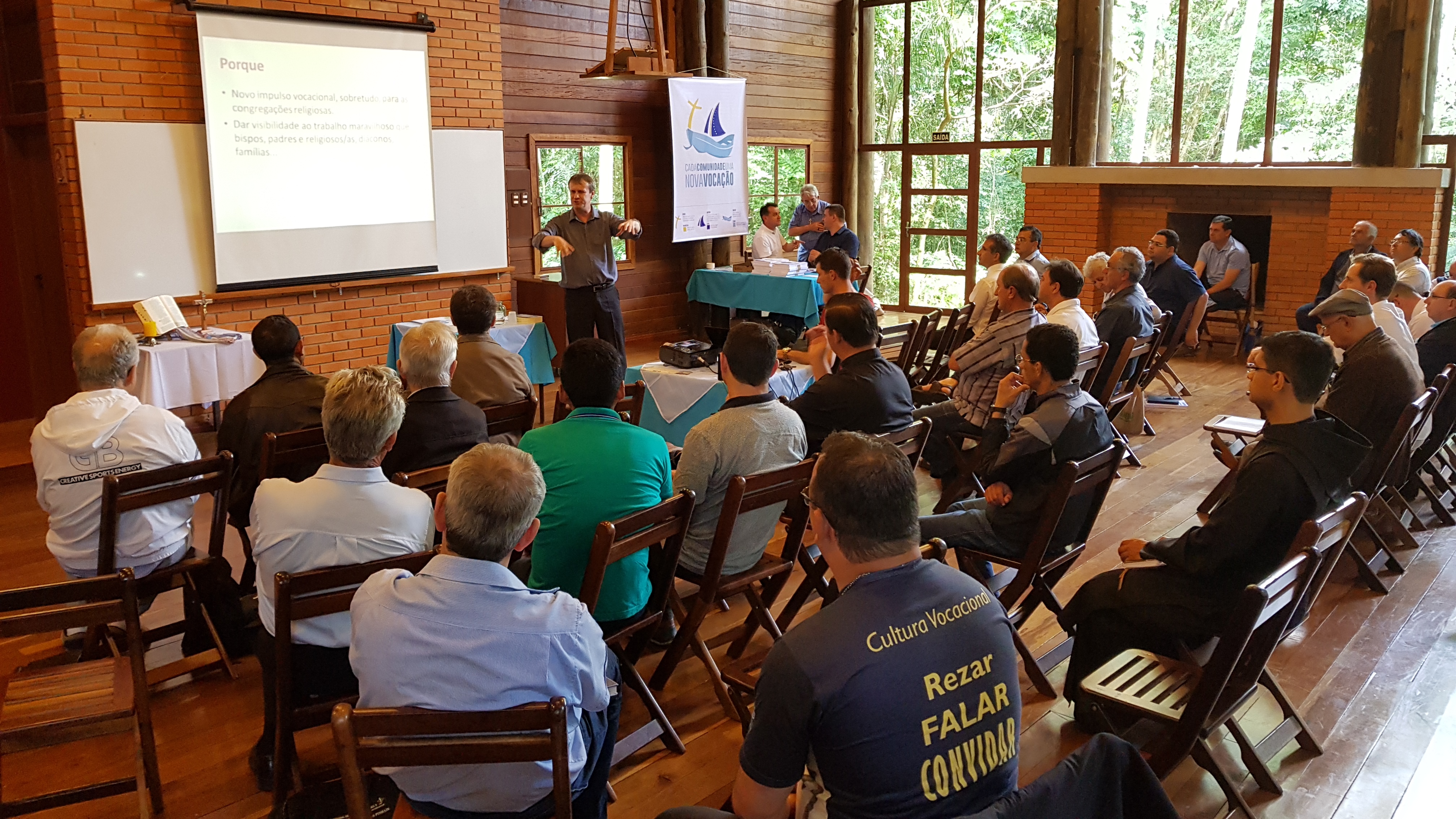 Cada Comunidade uma Nova Vocação é apresentada ao clero da Diocese de São José dos Pinhais