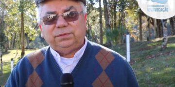 Vocação – Padre Acácio Evêncio de Oliveira [Tradução em Libras]