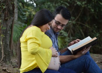 Vocação ao matrimônio – Marciane e Luciano [Tradução em Libras]