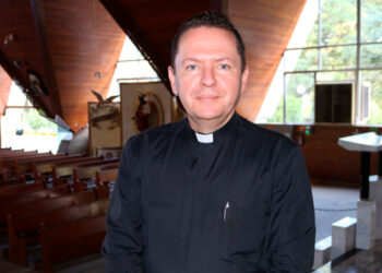 Testemunho – Pe. Rafael Solano [Libras]