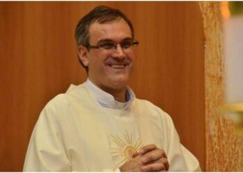 Vocação – Padre Clodoaldo Frassetto [Interpretação em Libras]