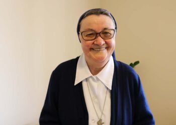 Ir. Zelinda Caverzan [Interpretação em Libras]