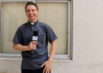 Padre João Francisco Siecklicki [Interpretação em Libras]