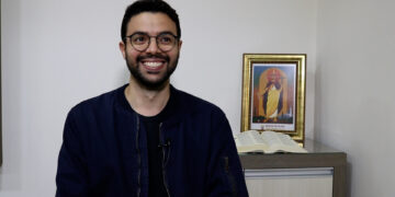 Vocação | Leonardo Castro – Seminarista da Diocese de Toledo [Libras]