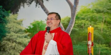 Vocação | Padre Fábio Augusto Welter [Libras]