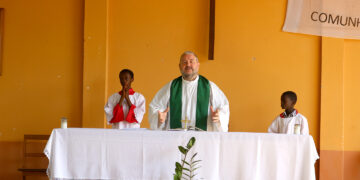 Vocação | Padre Lúcio Brentegani [Libras]